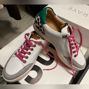 Royal albatross spikeless golf shoes size US8